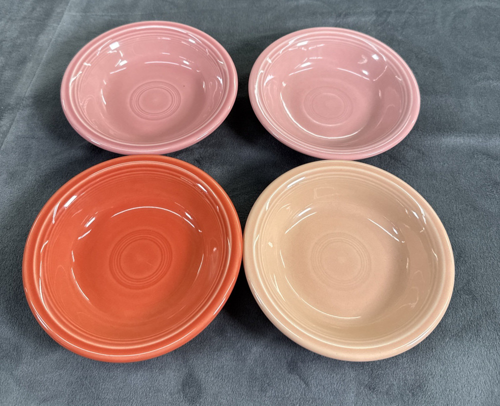 (4) Fiesta Fiestaware Fruit Dessert Berry Bowls 5 3/8” Vintage Peach, Coral, Pnk